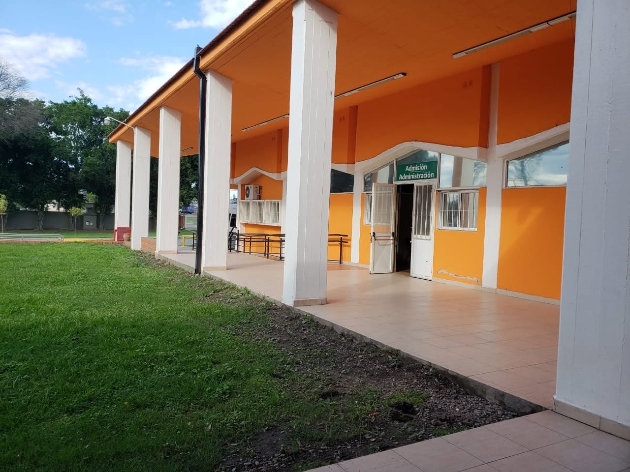 Galería accesible y jardín del Centro de Día El Sembrador